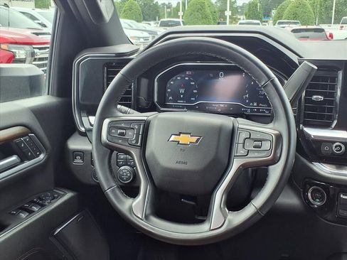 Used 2025 Chevrolet Silverado 2500 High Country w/ High Country Premium Package AWD/4WD image 16