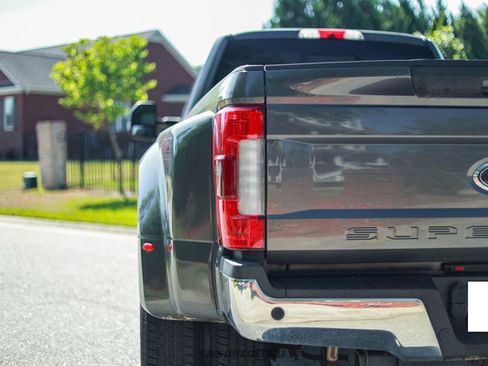 Used 2017 Ford F350 Lariat w/ Lariat Ultimate Package AWD/4WD image 91