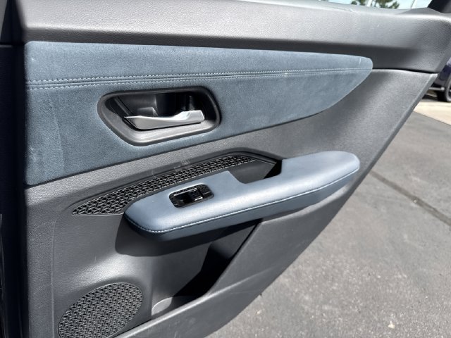 Certified 2024 Nissan Ariya AWD image 25