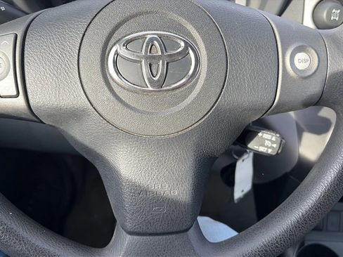Used 2012 Toyota RAV4 4WD image 28