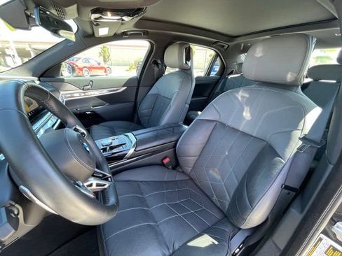 Used 2023 BMW 740i RWD image 15