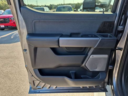 Used 2024 Ford F250 Lariat w/ Lariat Ultimate Package AWD/4WD image 35