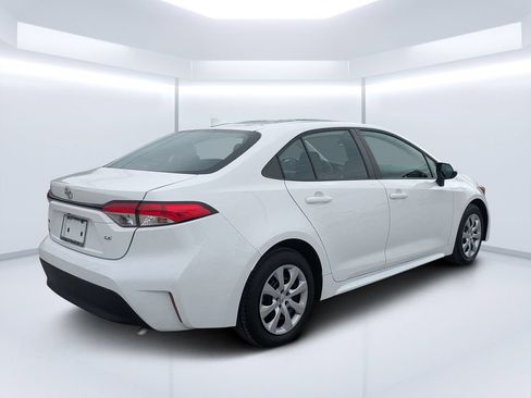 Used 2023 Toyota Corolla LE FWD image 3