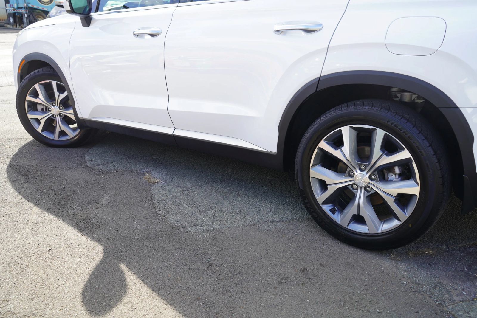 Used 2020 Hyundai Palisade SEL w/ Premium Package FWD image 5