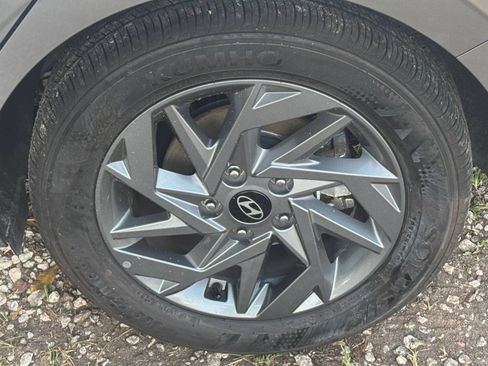 Used 2026 Hyundai Elantra Hybrid FWD image 28