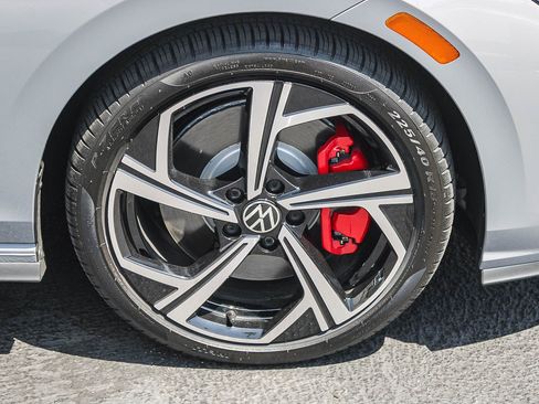 Used 2026 Volkswagen GTI SE FWD image 12