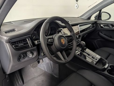 New 2026 Porsche Macan AWD/4WD image 4