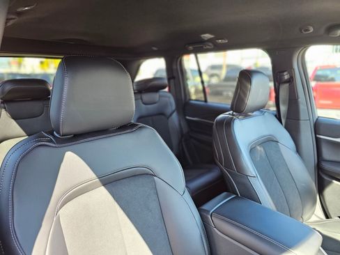 New 2026 Jeep Grand Cherokee Altitude AWD/4WD image 26