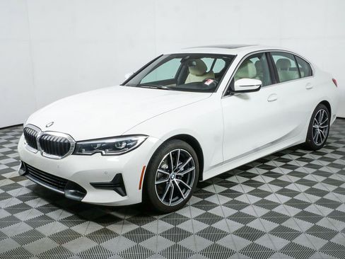 Used 2019 BMW 330i Sedan w/ Convenience Package RWD image 25