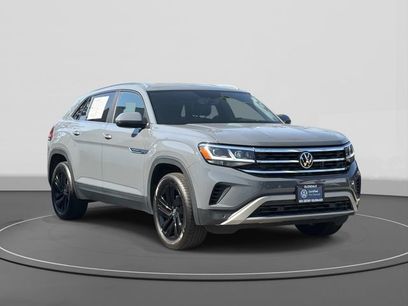 Used 2023 Volkswagen Atlas Cross Sport SE w/ Black Wheel Package