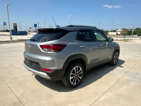 Used 2025 Chevrolet TrailBlazer LT FWD image 5