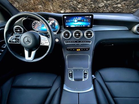 Used 2021 Mercedes-Benz GLC 300 4MATIC image 13