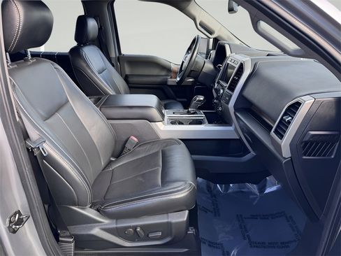 Used 2020 Ford F150 Lariat image 29