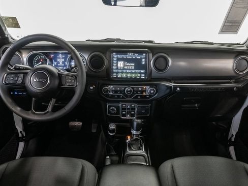 Used 2023 Jeep Wrangler Unlimited w/ Sun & Screen Package AWD/4WD image 27