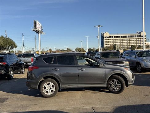 Used 2013 Toyota RAV4 LE image 4