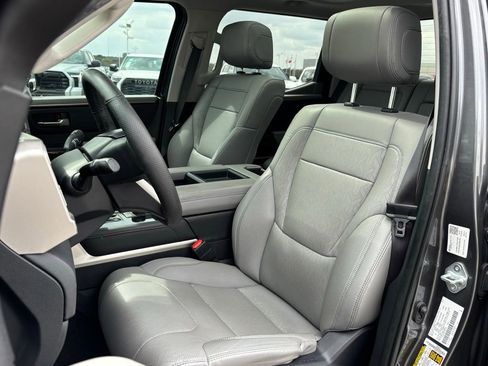 Used 2023 Toyota Tundra Limited image 13
