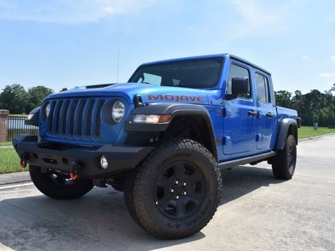 Used 2022 Jeep Gladiator Mojave w/ Trailer Tow Package AWD/4WD image 5