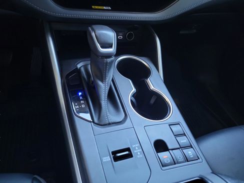 Certified 2023 Toyota Highlander XLE image 20