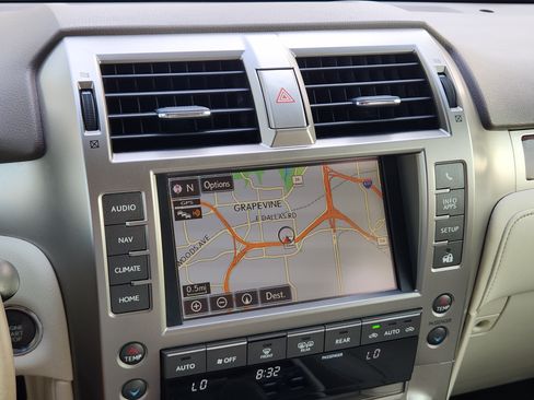 Used 2017 Lexus GX 460 AWD/4WD image 9