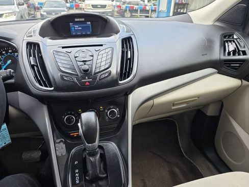 Used 2015 Ford Escape SE image 16