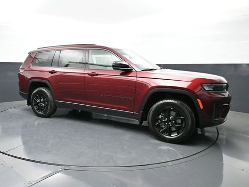 New 2026 Jeep Grand Cherokee L 4WD image 1