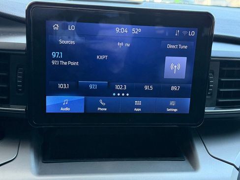 Used 2022 Ford Explorer XLT w/ Equipment Group 202A image 10