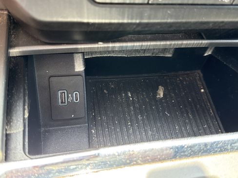 Used 2020 Ford Expedition XLT RWD image 16