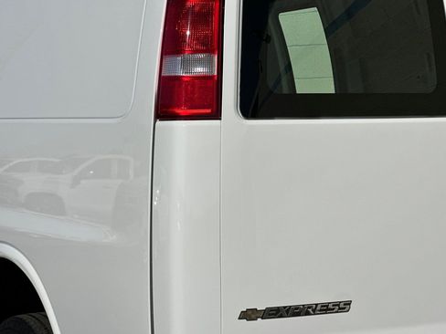 Certified 2024 Chevrolet Express 2500 w/ Driver Convenience Package image 31