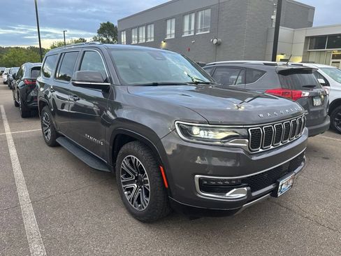 Used 2022 Jeep Wagoneer Series III AWD/4WD image 23