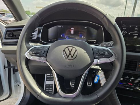 Used 2025 Volkswagen Jetta Sport FWD image 20