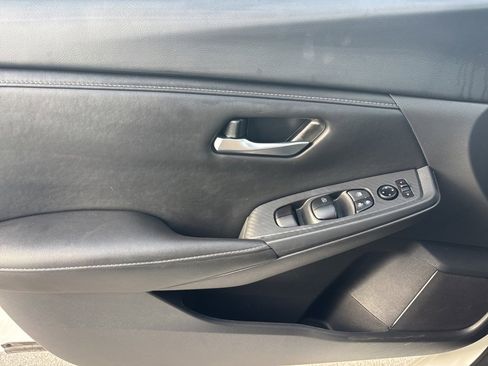 Used 2025 Nissan Sentra SV image 20