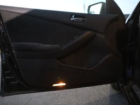 Used 2012 Nissan Altima 2.5 S w/ 20th Anniversary Pkg image 21