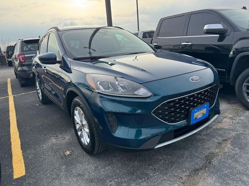 Used 2020 Ford Escape SE image 8