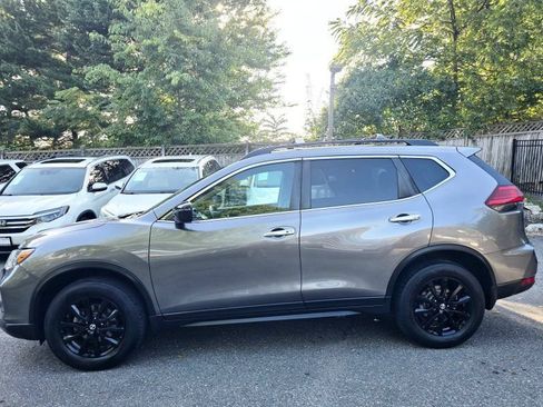 Used 2017 Nissan Rogue SV w/ Midnight Edition Package AWD/4WD image 4