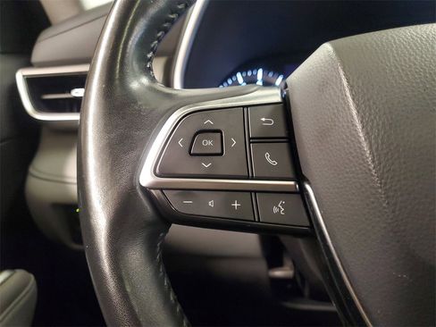 Used 2021 Toyota Highlander XLE image 23