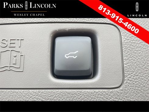 Certified 2022 Lincoln Corsair FWD w/ Equipment Group 101A image 9