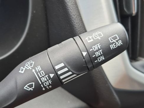 Used 2018 GMC Terrain SLE w/ Driver Convenience Package FWD image 25