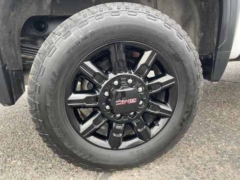 Used 2024 GMC Sierra 2500 AT4 w/ AT4 Premium Plus Package image 26