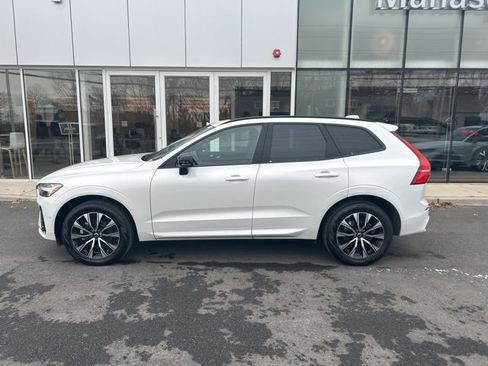 Certified 2025 Volvo XC60 B5 Plus image 2