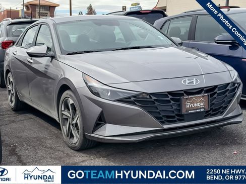 Used 2023 Hyundai Elantra SEL w/ Convenience Package image 1