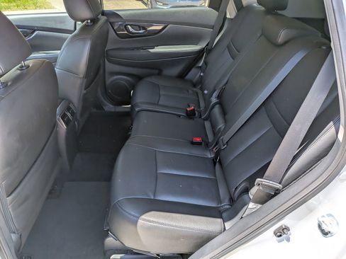Certified 2019 Nissan Rogue SL w/ Premium Package AWD/4WD image 29