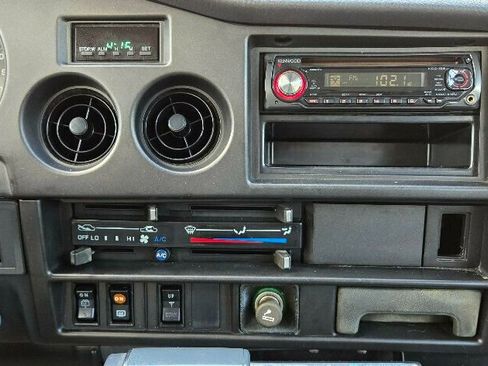 Used 1988 Toyota Land Cruiser AWD/4WD image 10