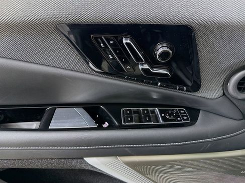 New 2026 Cadillac Optiq Luxury 1 image 18