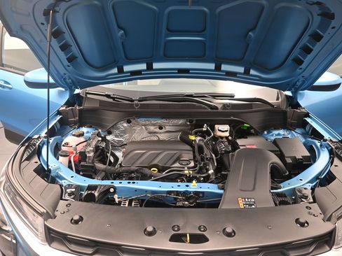 New 2026 Chevrolet Trax LS w/ LS Convenience Package FWD image 12