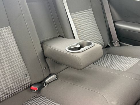 Used 2022 Dodge Challenger R/T RWD image 18