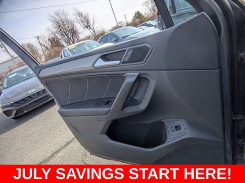 Used 2024 Volkswagen Tiguan Wolfsburg Edition AWD/4WD image 32