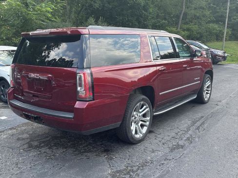 Used 2018 GMC Yukon XL SLT w/ Premium Edition AWD/4WD image 5
