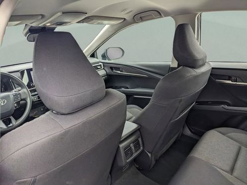 Used 2025 Toyota Camry LE FWD image 21