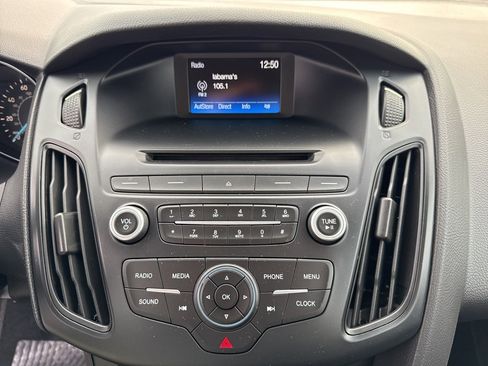 Used 2015 Ford Focus S image 30
