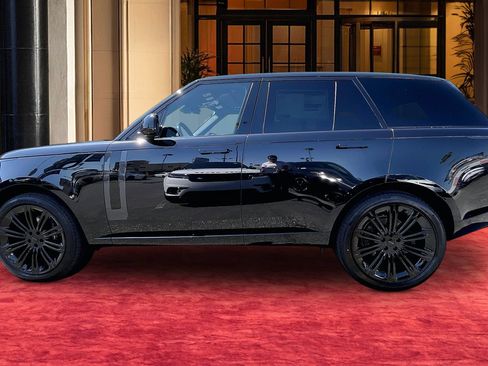 New 2026 Land Rover Range Rover SE AWD/4WD image 2